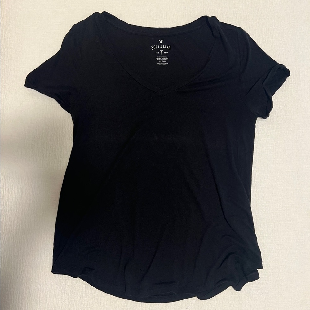 American Eagle Outfitters Black V-Neck Tee